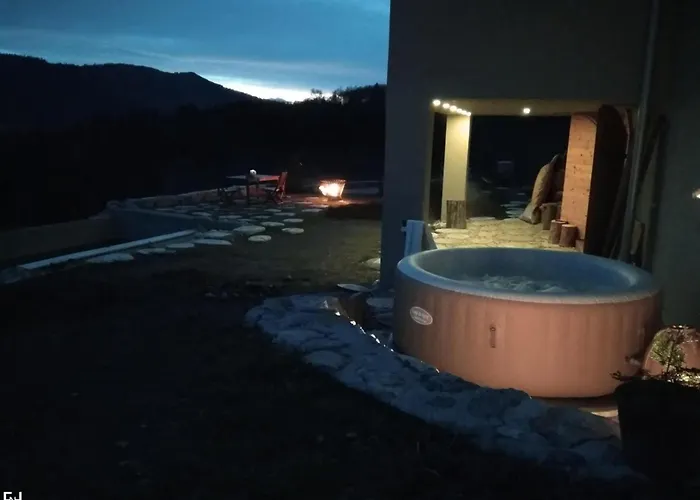 In Bunjevci With Sauna & Garden Casa vacanze *