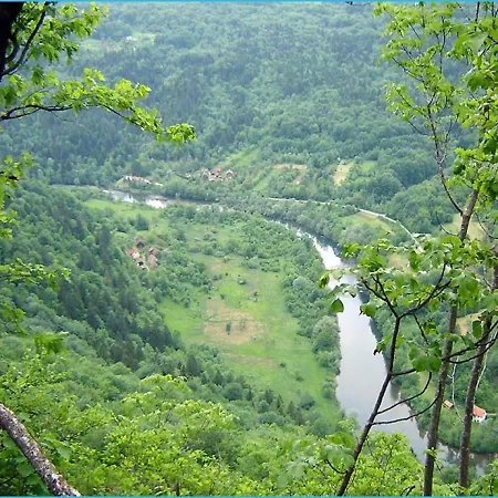 Comfy Holiday In Bunjevci With Hot Tub Vrbovsko