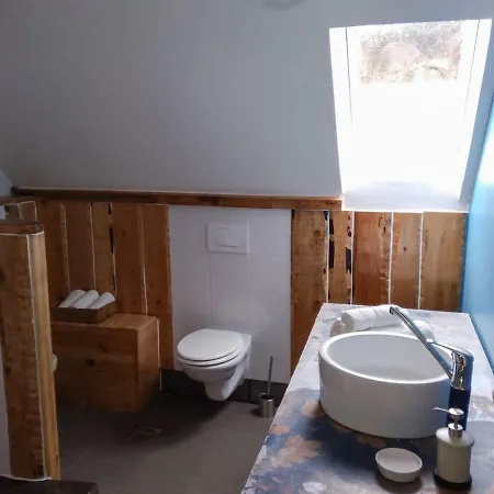 Comfy Holiday In Bunjevci With Hot Tub * Vrbovsko
